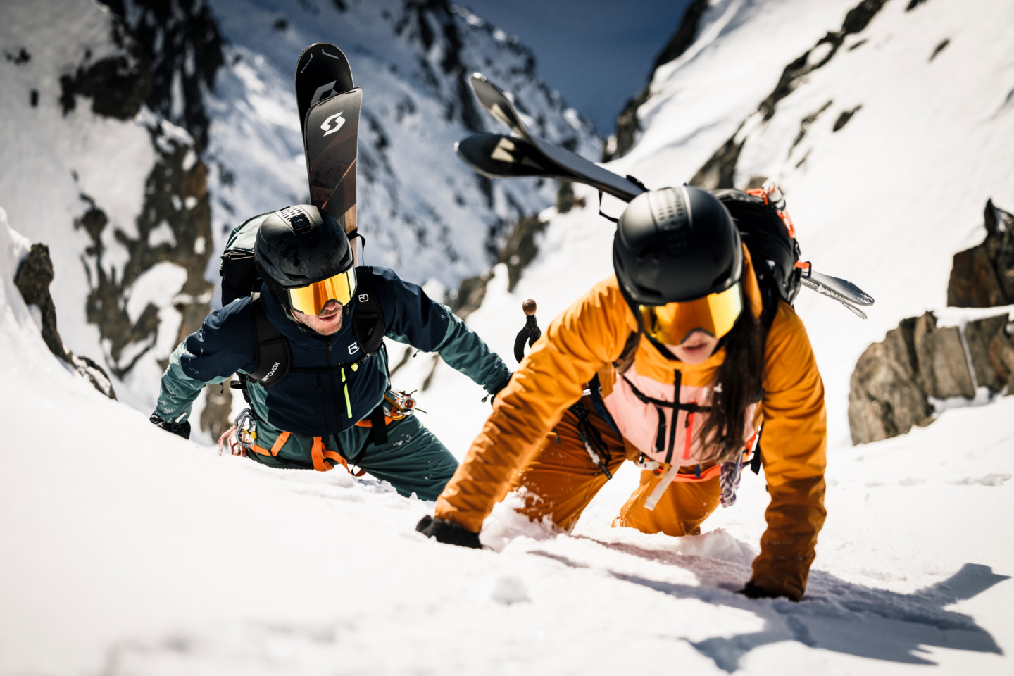 Maximum safety on the mountain with Ortovox AVABAG LiTRIC electronic airbags