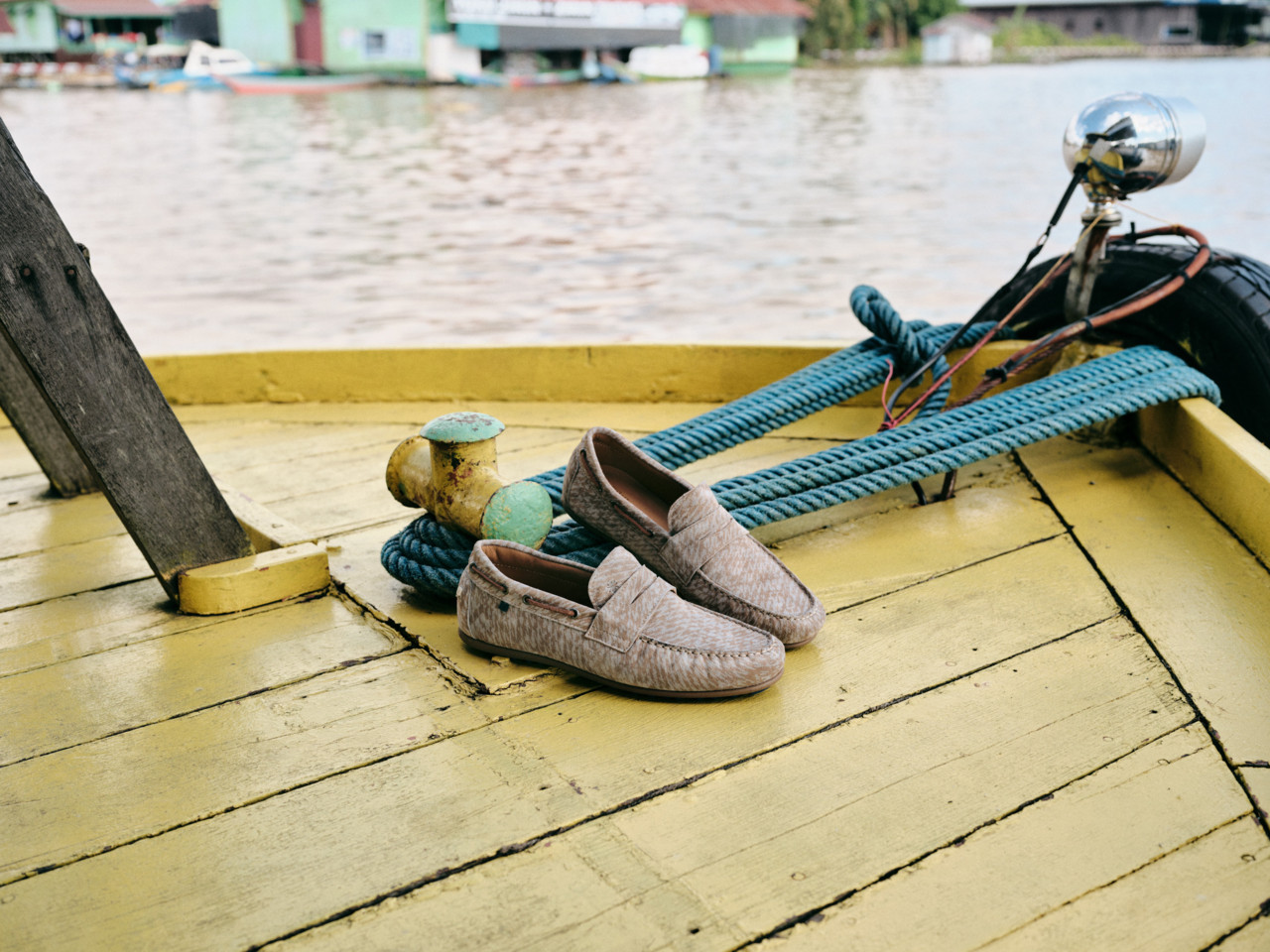 FLORIS VAN BOMMEL: elegance and lightness for summer