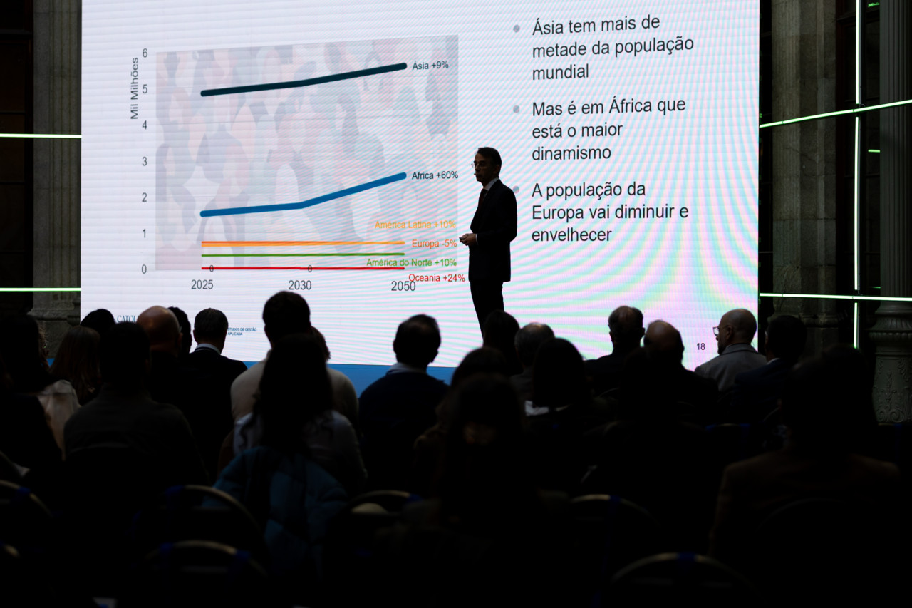 Where there are more feet, there will be more shoes: the changing geography of the global footwear industry