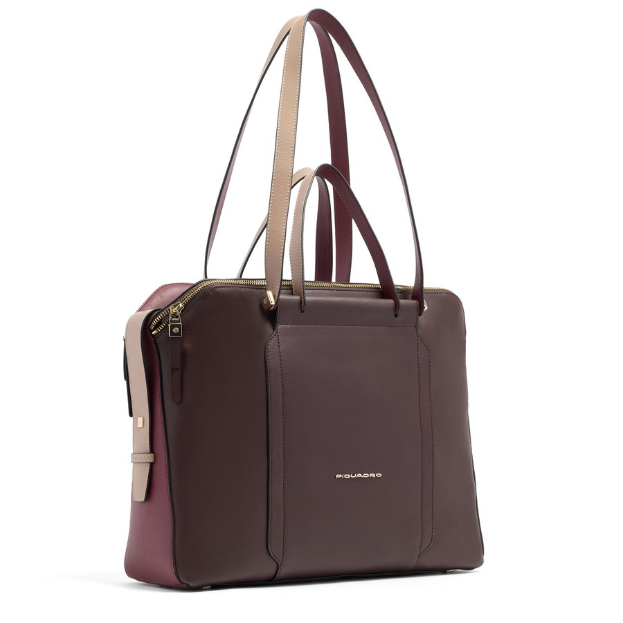 Induction charging and LWG leather: the new Piquadro ranges